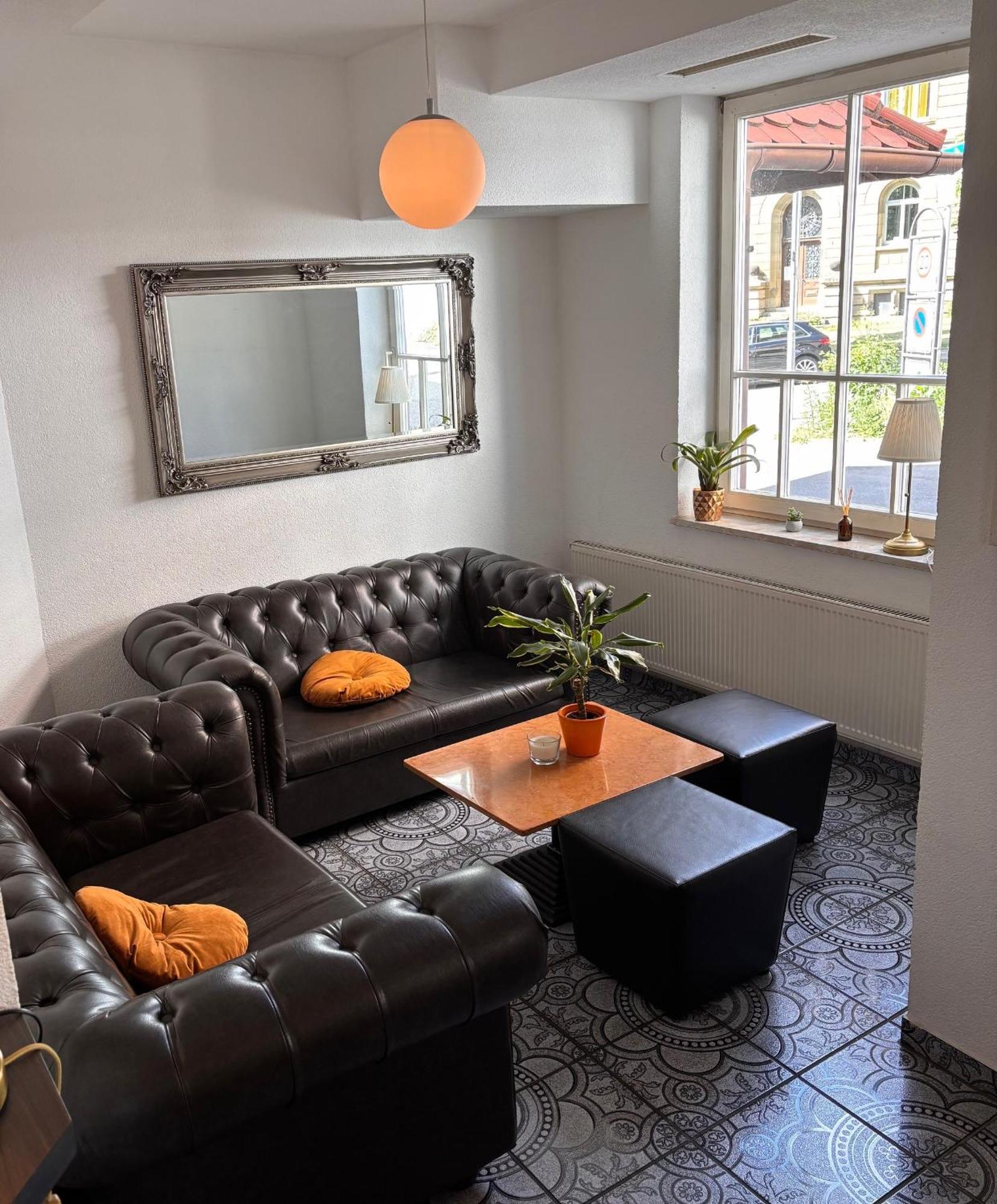 Hotel Schillerplatz エーリンゲン エクステリア 写真